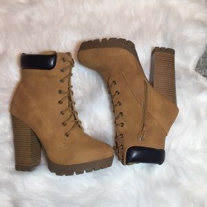 🌟Boots🌟 SIZE 6🌟